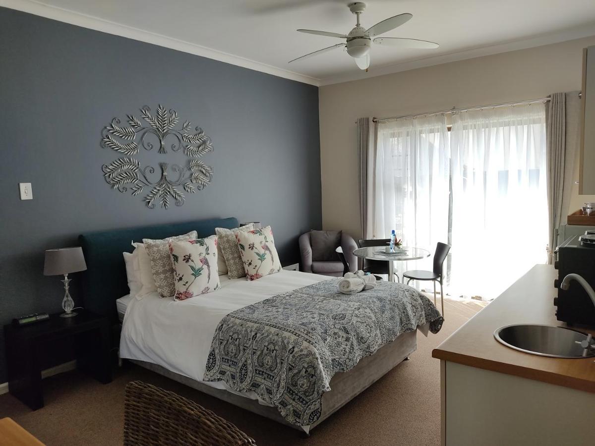 Palm Beach Guesthouse Port Elizabeth Exterior foto